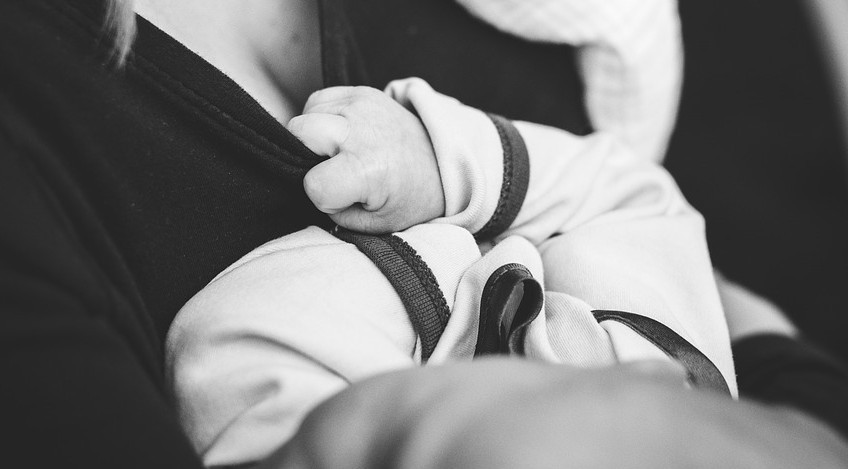 La lactancia materna en un recién nacido
