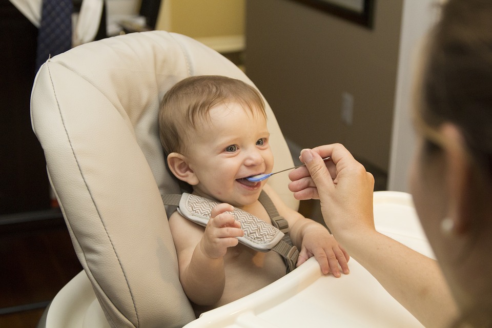 como-introducir-nuevos-alimentos-en-la-dieta-de-tu-bebe